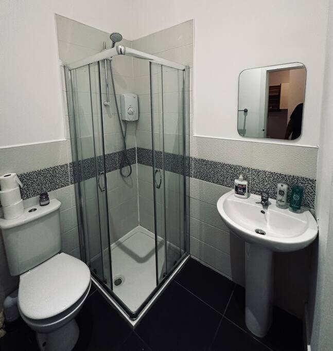 5 Star Luxury Studio Apartment, Big Smart Tv, Wifi, Liverpool City Centre, Easy Access Lock Box Entry! Экстерьер фото